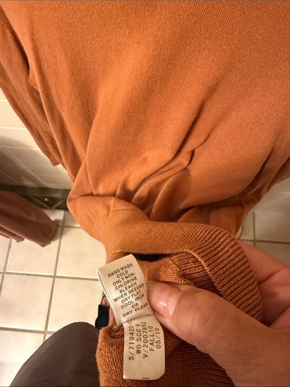 2 Men's Burnt Orange V-Neck Sweater